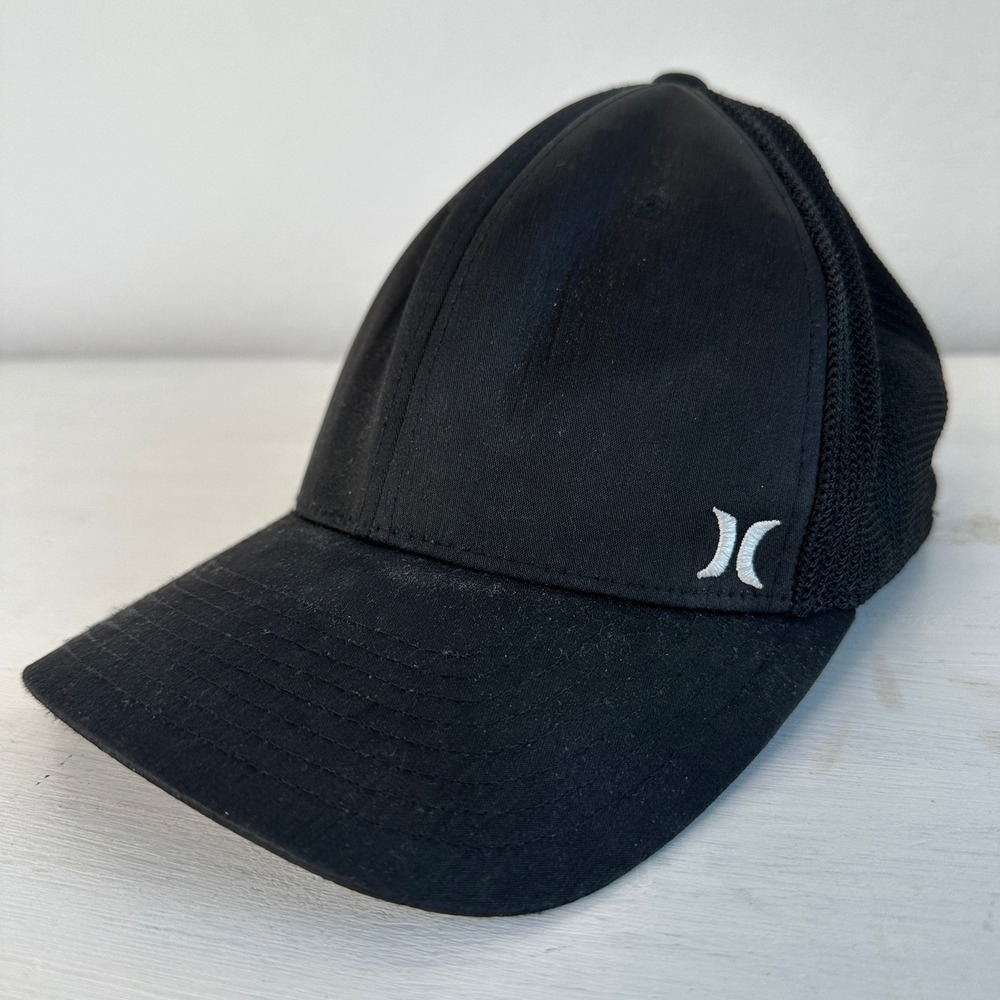 Hurley Hat Mens S-M HNHM0020-SM Black Flexfit Mesh Back Trucker Cap